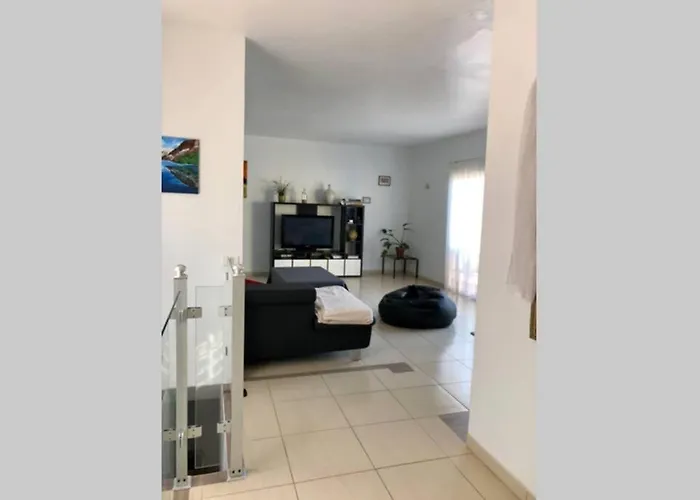 Casa Con Piscina Privada. Mirador De Humbolt. Casa de Férias *